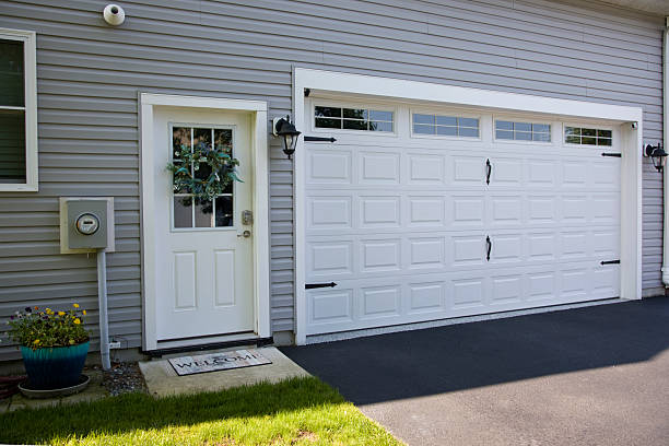 24/7 Emergency Garage Door Roller Replacement experts in West Van Lear, KY